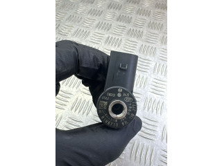 Форсунка 03L130277J    Skoda Superb B6 (3T)  CFFB 