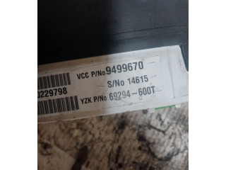 Přístrojová deska Volvo XC70 2002 9499670, 69294600T