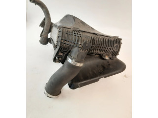 Интеркулер 95B145803B Porsche Macan