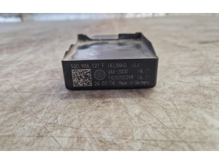 Блок управления 5Q0906121F, 3Q0906121D   Skoda Octavia Mk3 (5E)