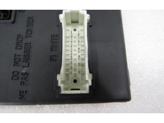 Блок комфорта 8201013757, U118522007F   Dacia Sandero   