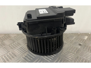 Вентилятор печки 4M1820021A Audi Q5 SQ5