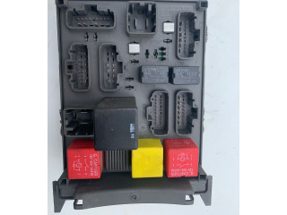 Pojistková skříňka 8200275726, 33233781 Renault Vel Satis 2002