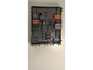 Блок предохранителей  1K0937124H   Volkswagen Touran I    