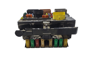 Блок предохранителей 9667044980   Peugeot 5008    