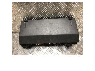 Ящик предохранителей (комплект)    Renault Clio I