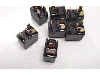 Блок предохранителей Pr06102000, 0281003053 Mitsubishi ASX