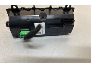 Блок управления климат-контролем 32350322   Volvo XC90