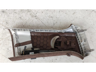 Другая деталь салона