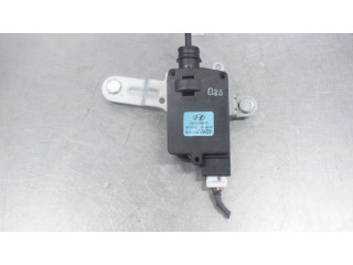 Zámek zadních dveří 95750-2B000 Hyundai Santa Fe 2010