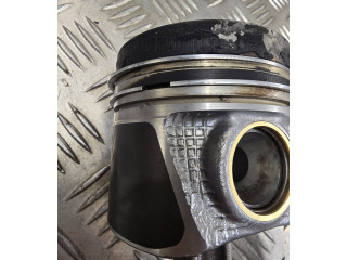 Поршень с шатуном 02604LA2 Volkswagen Golf VII