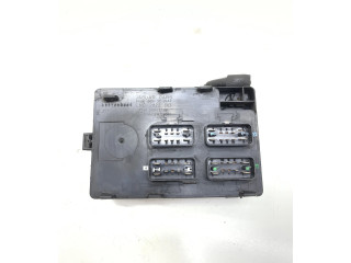 Блок предохранителей LNC2822BD Jaguar XJ X308