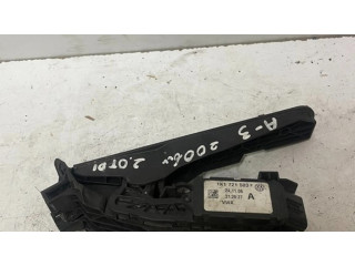 Педаль акселератора