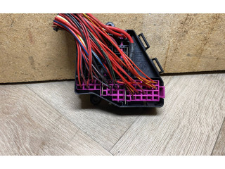 Блок предохранителей 8D1941824 Audi A6 S6 C6 4F