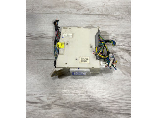 Pojistková skříňka 8273030282, 701080077 Lexus GS 300 350 430 450H 2007