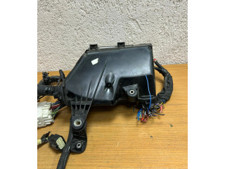 Блок предохранителей  8888752265, 31473880   Volvo XC40    