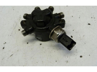 Топливная рампа 8200684034   Renault Clio III  