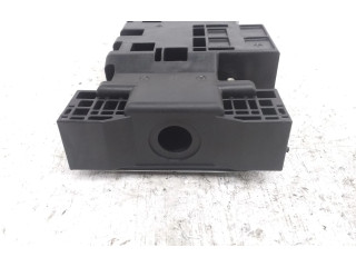 Блок предохранителей Mitsubishi Outlander