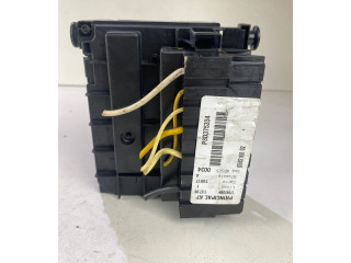 Блок предохранителей  9664055780, L11   Peugeot 207    