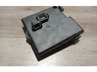 Блок предохранителей 28017881, 30728512   Volvo XC90    