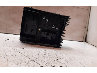 Блок предохранителей 013949631C, E10139493   Audi A3 S3 8P    