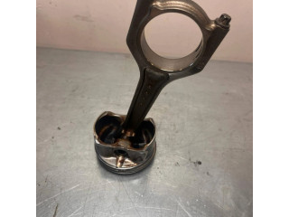 Píst 11247589539, 11257560669 BMW 1 E81 E87 pro benzínový motor 1.6 N45B16