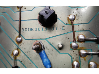 Přístrojová deska  FSO Polonez 1980 90DE001901E  