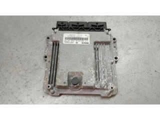 Блок управления двигателя 237102213R Dacia Dokker