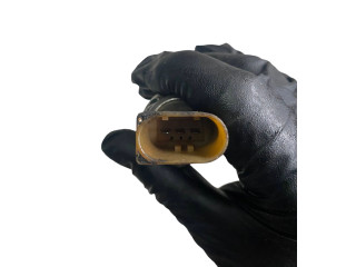 Топливная рампа 03L089N Volkswagen Crafter