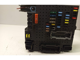 Блок предохранителей 30728512, 28017881   Volvo XC90    