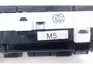 Přístrojová deska Toyota Prius+ (ZVW40) 2012 8380047590, 769315530