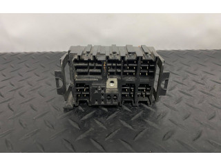   Pojistková skříňka 15319405-06   Chevrolet Silverado 2002