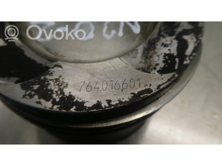 Píst 764016601   BMW 1 F20 F21  pro benzínový motor 2.0  