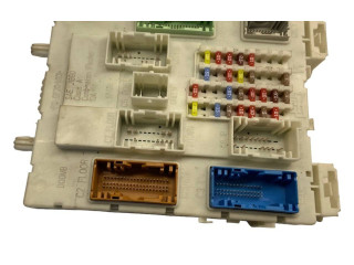 Блок предохранителей 31412887, 8594127194   Volvo V40    