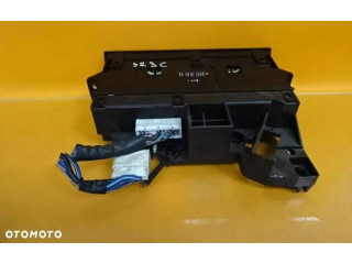 Блок управления климат-контролем UBE5HA   Mazda 323