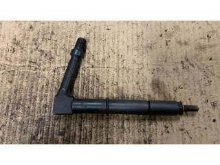 Vstřikovač 484100 Nissan King Cab, Navara pro naftový motor 2.5