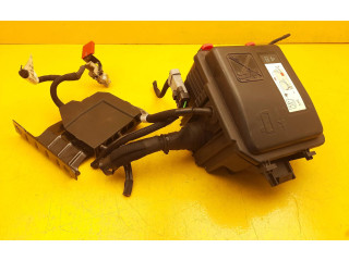 Блок предохранителей 9804848480, 9824510680   Peugeot 2008 II    