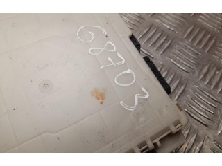 Pojistková skříňka 8273033Q31, 8922133E20 Toyota Camry VIII XV70 2020