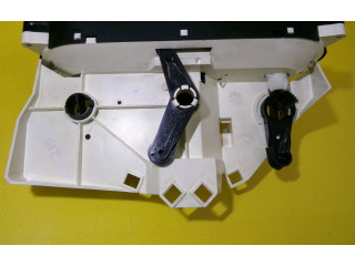 Блок управления климат-контролем 9041704687 Mitsubishi Carisma