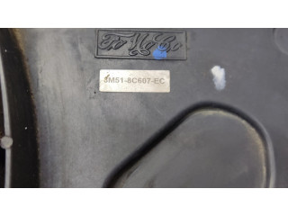 Вентилятор радиатора     3M518C607EC, 8240479    Ford Focus 1.6