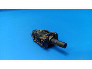 Передний датчик открытия / закрытия двери (крыло)