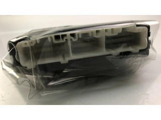 Блок управления 8922350110   Lexus LS 400