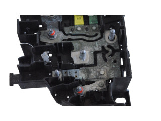 Pojistková skříňka A1675404528 Mercedes-Benz GLE W167 2021