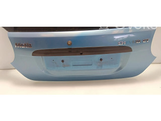 Задняя крышка (багажника)