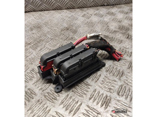 Блок предохранителей 4h0941824   Audi A5 8T 8F    