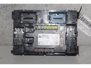 Блок предохранителей    Jeep Renegade    