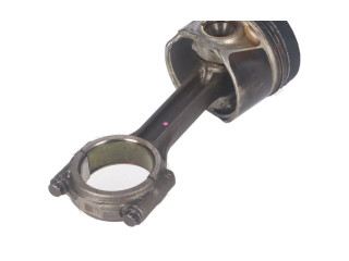 Шатун 04L105401A Skoda Superb B8 (3V)