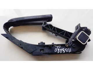 Педаль акселератора