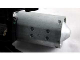 Моторчик заднего дворника 287102467R    Dacia Duster