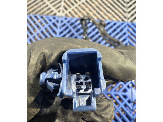 Zámek zadních dveří    Lexus CT 200H 2012